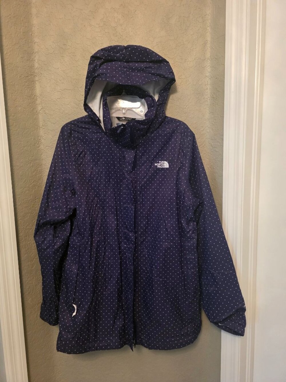 The North Face Ladies Blue Polka Dot Hooded Windbreaker Rain Coat XL